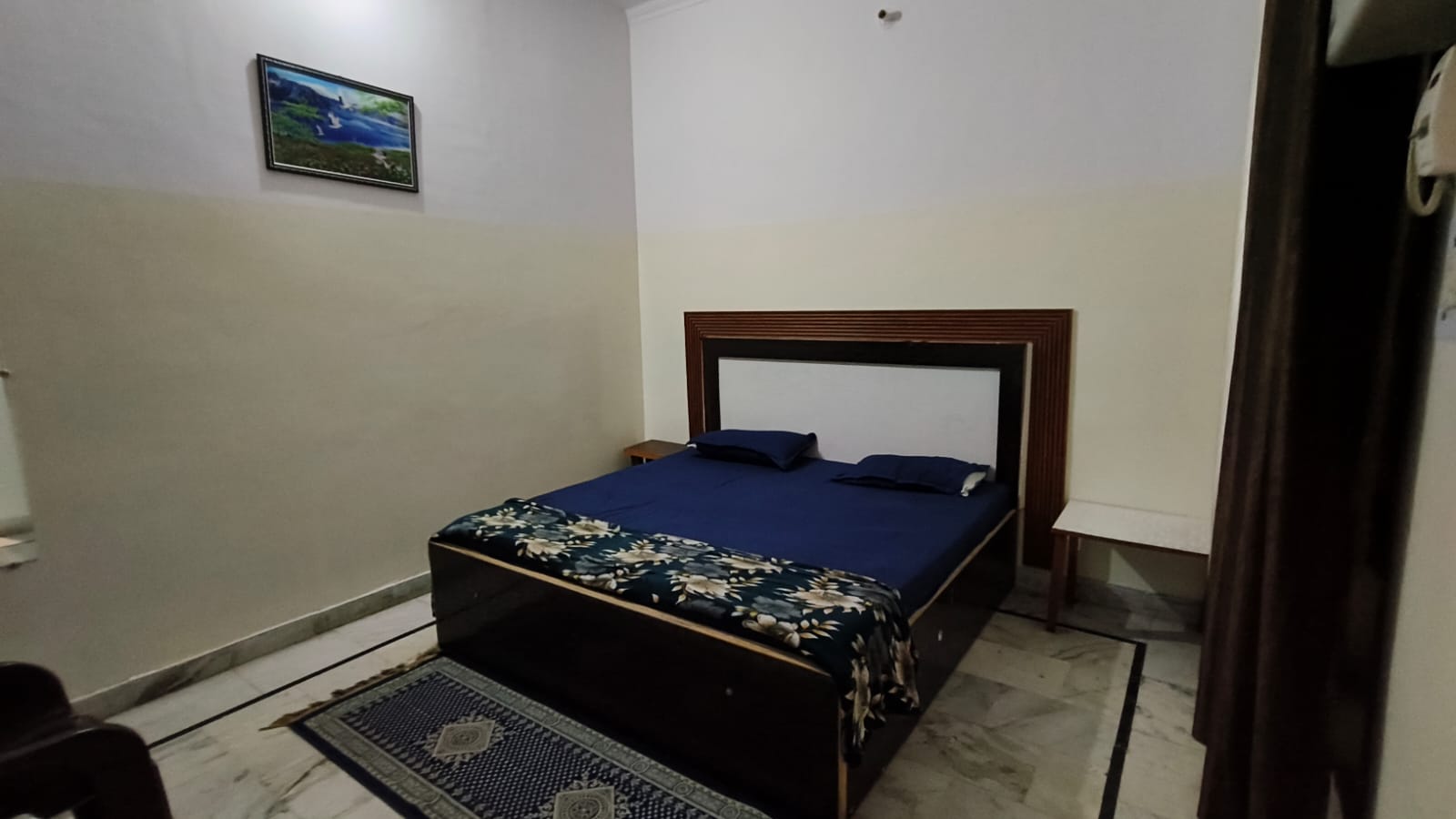 Modern Hotel Room in Meerut
